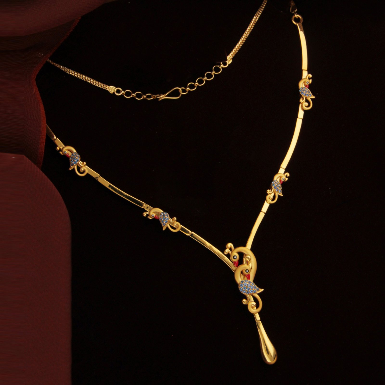 CASTING NECKLACE